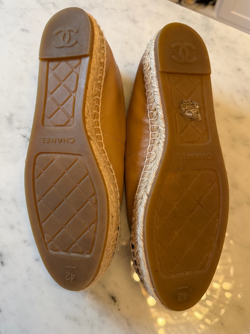 Chanel CC Logo Beige & Black Leather Espadrilles - size 42 EUC - Picture 4 of 8
